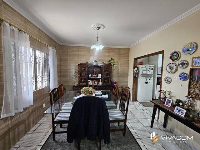 Casa para Venda em São José - 5